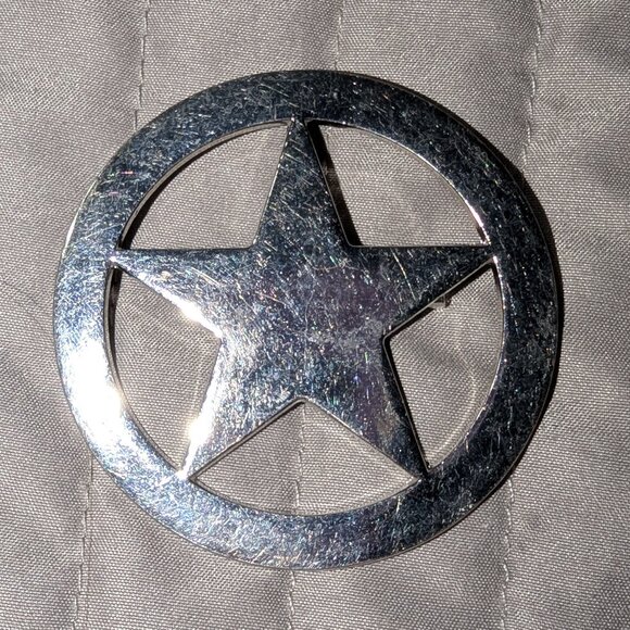 $1 with Bundle ~ Western Style Silver-Tone Star Pin 4596 - Picture 1 of 2